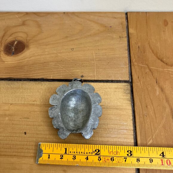 Coastal Salish Haida Sun Necklace Pendant Vintage Indigenous Pewter Jewelry - Picture 5 of 5